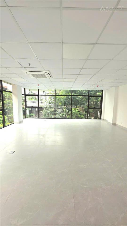 Cho thuê văn phòng tại hoàng cầu, 22 triệu/tháng, 120m2, hàng hiếm giá cực chất