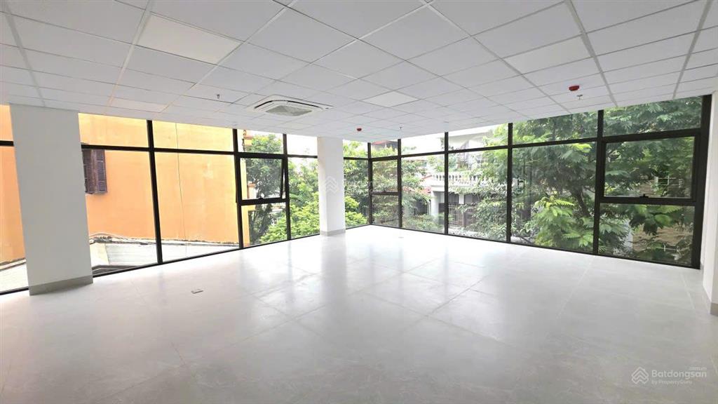 Cho thuê văn phòng tại hoàng cầu, 22 triệu/tháng, 120m2, hàng hiếm giá cực chất