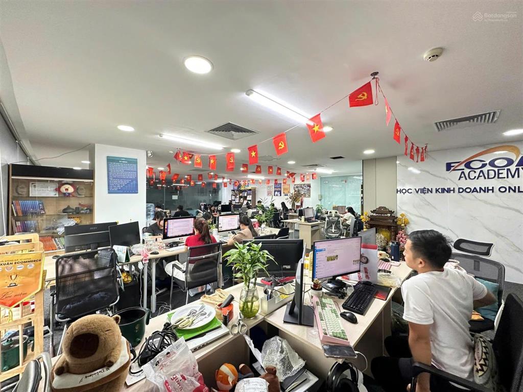 Cho thuê văn phòng star tower dương đình nghệ 460m, cắt từ 90m 315k/1m