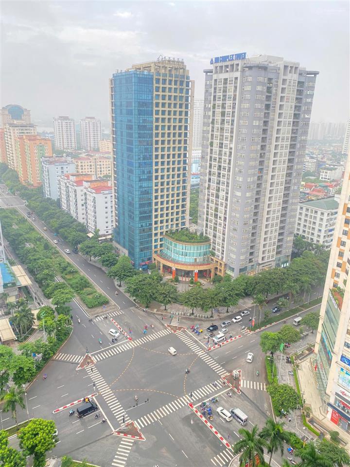 Golden field cho thuê văn phòng 220m 300k/m có cắt nửa