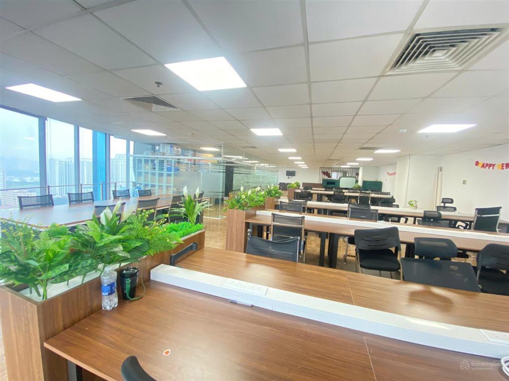 Golden field cho thuê văn phòng 220m 300k/m có cắt nửa