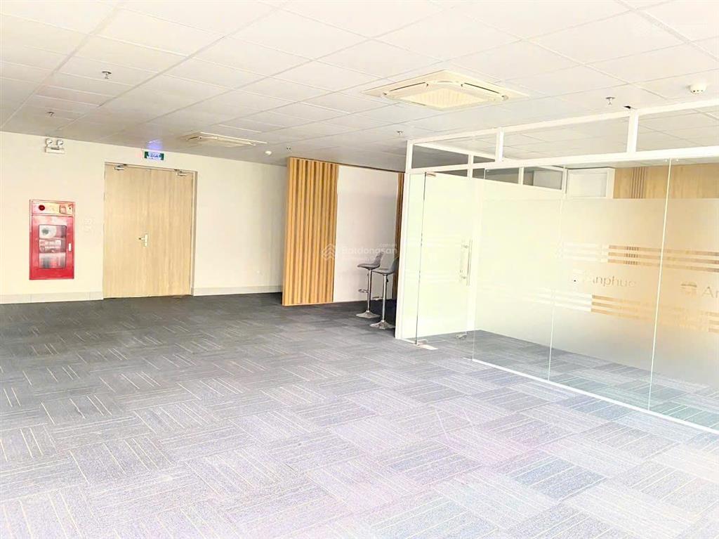 Cho thuê văn phòng trung kính 120m2, 26tr/tháng