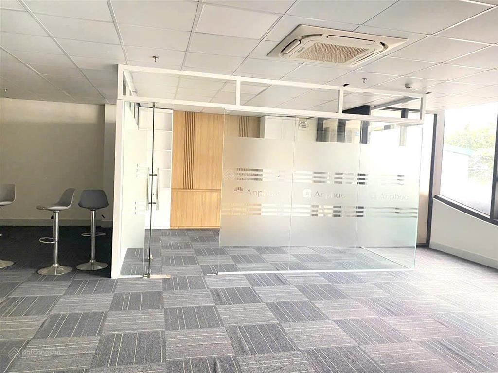 Cho thuê văn phòng trung kính 120m2, 26tr/tháng