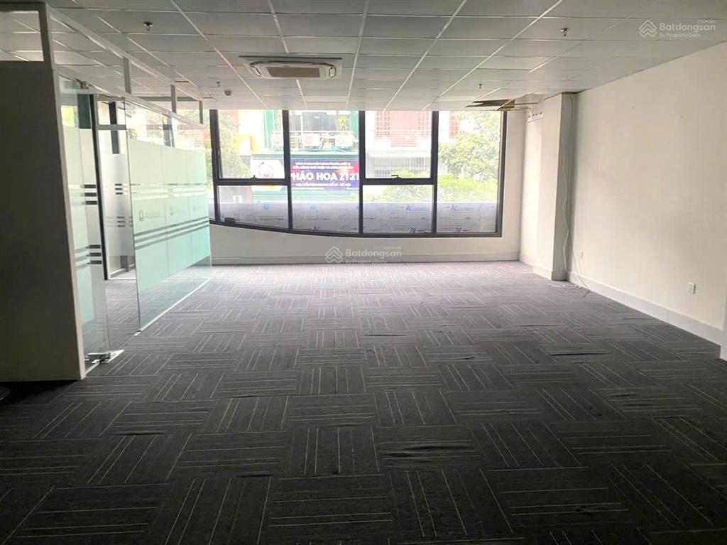 Cho thuê văn phòng trung kính 120m2, 26tr/tháng