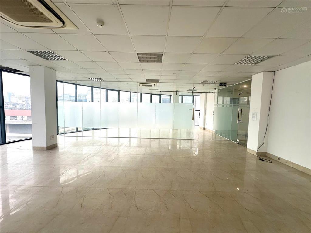 Cho thuê văn phòng nguyễn hoàng 120m2 chỉ 20 triệu/tháng