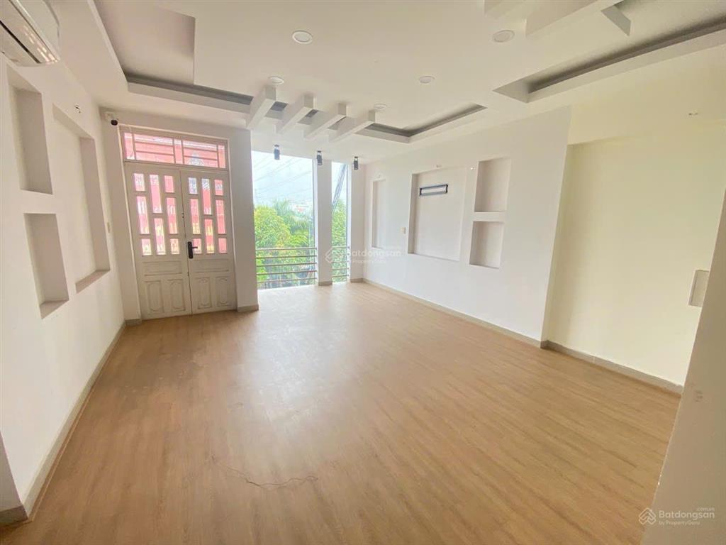 Cần tiền bán gấp nhà riêng mặt tiền lê thị riêng 1 đời chủ, khu dân cư đông đúc sầm uất nhất q12