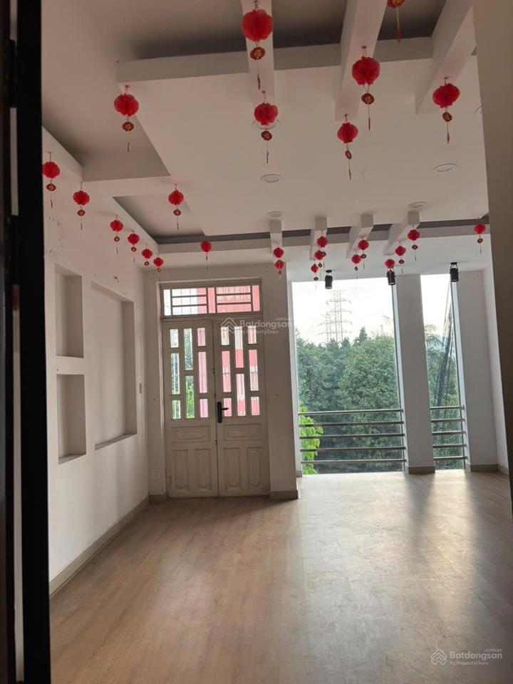 Cần tiền bán gấp nhà riêng mặt tiền lê thị riêng 1 đời chủ, khu dân cư đông đúc sầm uất nhất q12