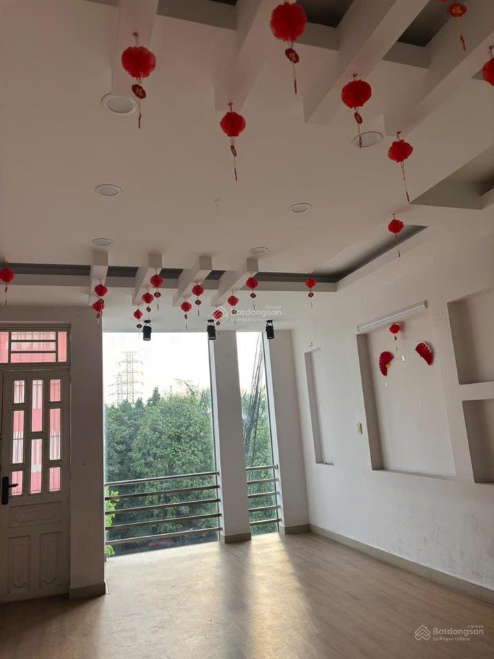 Cần tiền bán gấp nhà riêng mặt tiền lê thị riêng 1 đời chủ, khu dân cư đông đúc sầm uất nhất q12