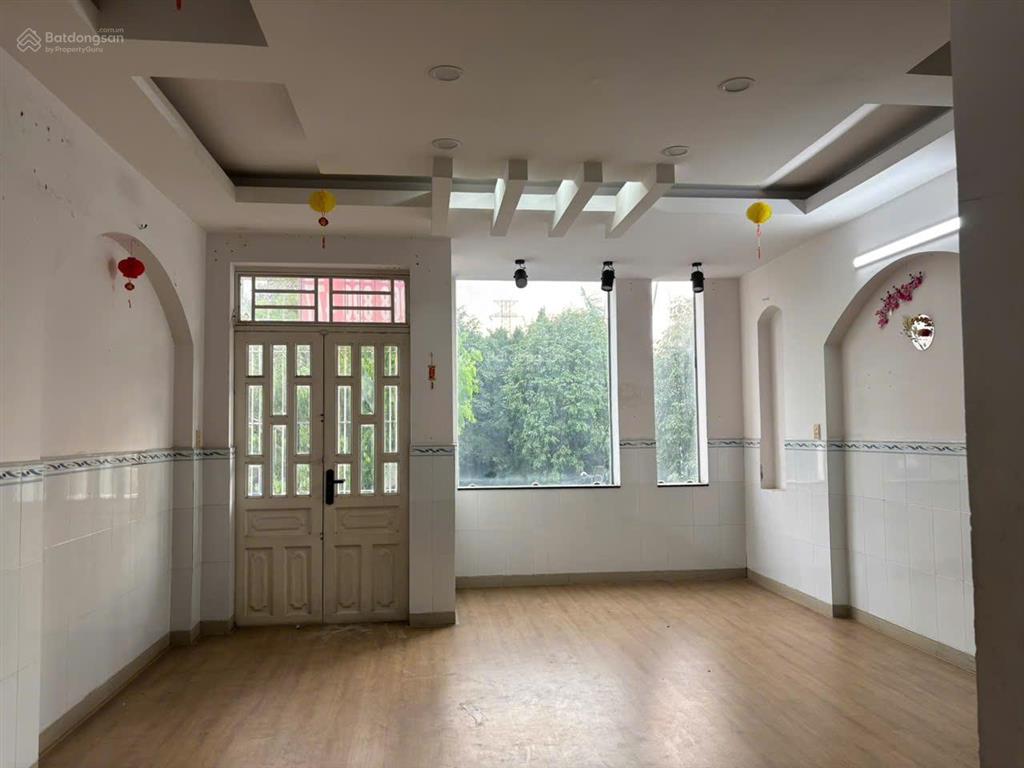 Cần tiền bán gấp nhà riêng mặt tiền lê thị riêng 1 đời chủ, khu dân cư đông đúc sầm uất nhất q12
