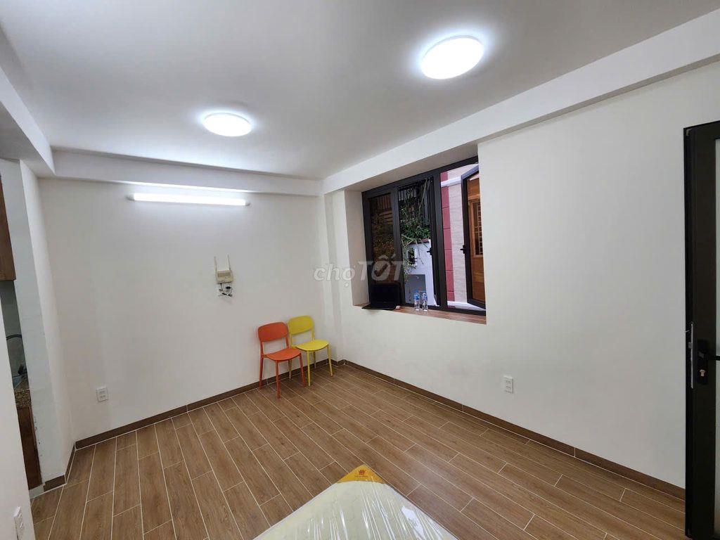Căn hộ ban công 30m2 mới xây siêu sang, full NT, Trung tâm Q3, 7.5tr