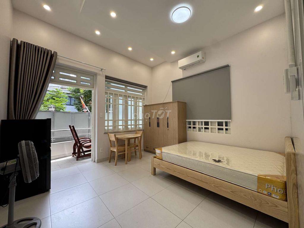 Căn hộ mt 40m2, siêu sang ban công nt xịn mới 100%, tr.tâm Q.3, 7.5tr.