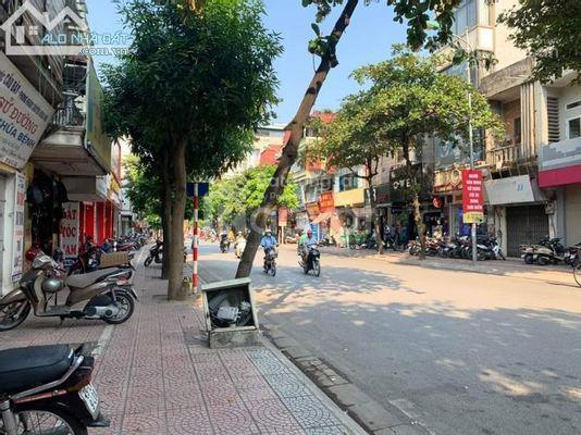 Mặt phố thái thịnh  tòa nhà 9 tầng khai thác dòng tiền ngay
