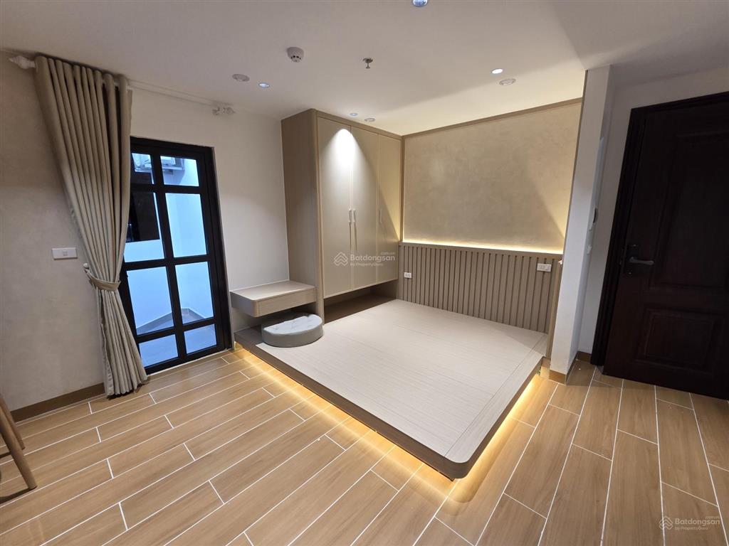 Cho thuê tòa apartment chdv khách sạn cao cấp 58 nguyễn khánh toàn 250m2, 8 tầng