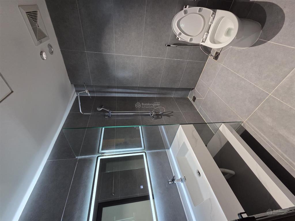 Cho thuê tòa apartment chdv khách sạn cao cấp 58 nguyễn khánh toàn 250m2, 8 tầng