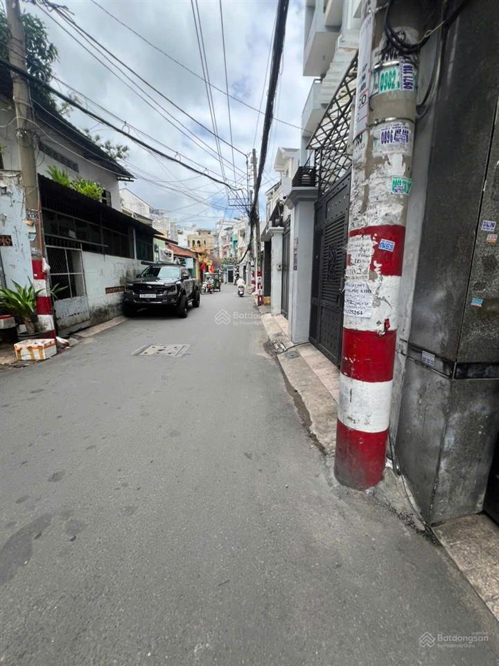 Bán nhà 5 tầng chdv full 10 phòng cho thuê.