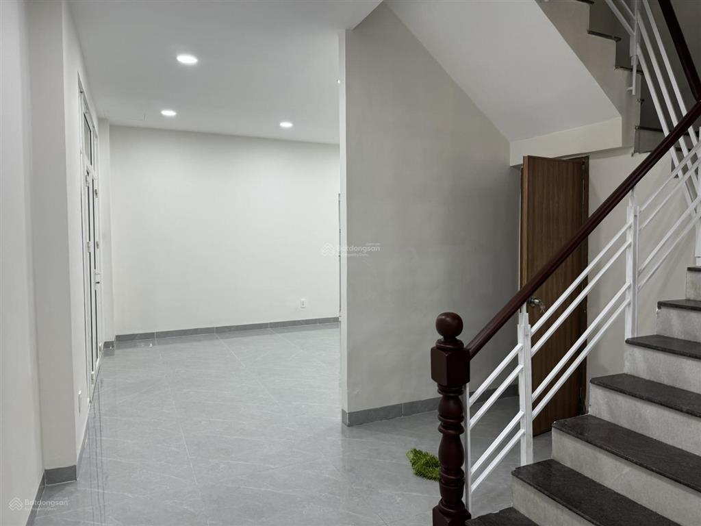 Bán gấp căn góc 2 mặt tiền đẹp 6x19m bình lợi  giá 15,6 tỷ
