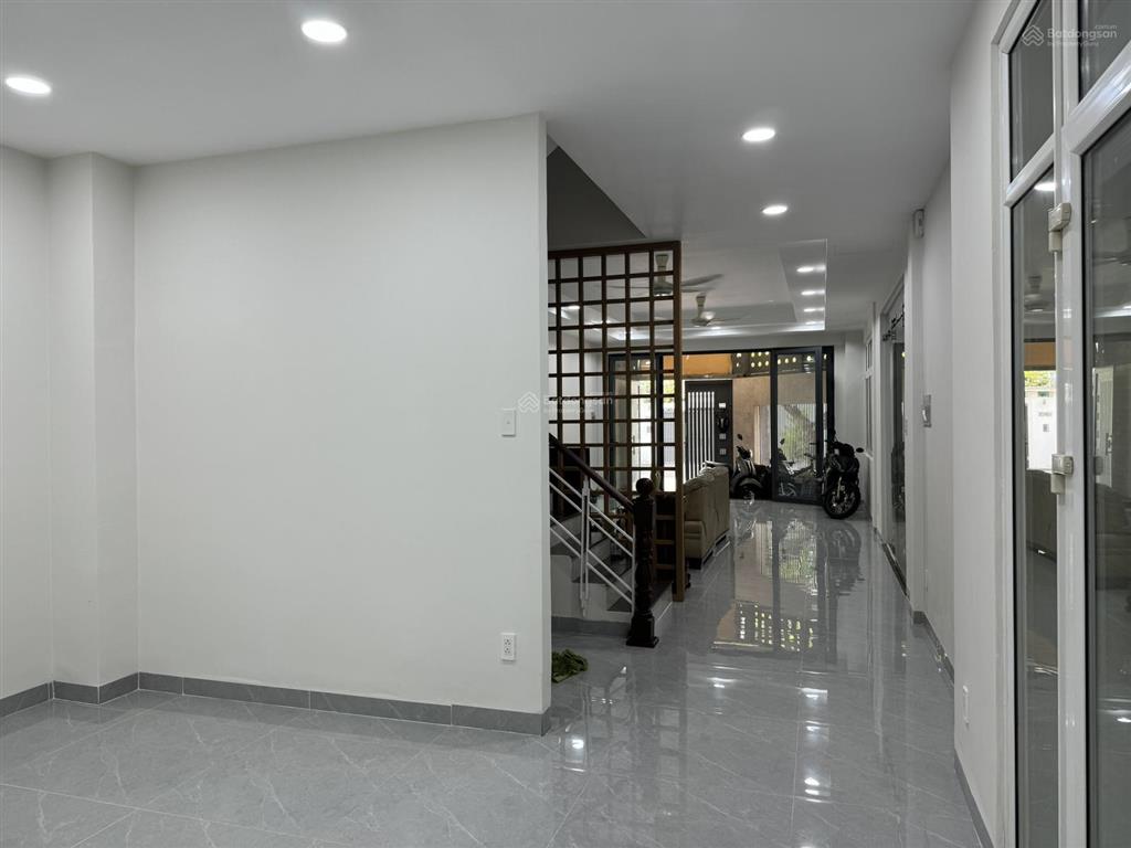 Bán gấp căn góc 2 mặt tiền đẹp 6x19m bình lợi  giá 15,6 tỷ