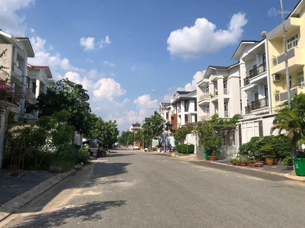 Bán nhanh biệt thự mới 15mx16m (240m2) 3 tầng đường đặng thùy trâm. giá 29 tỷ thương lượng