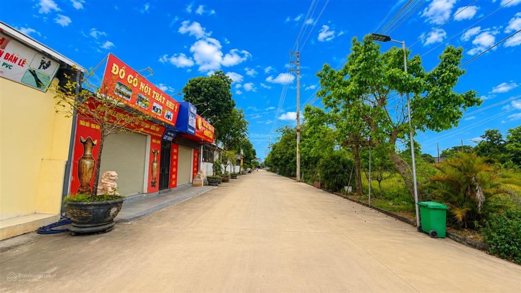Lô góc kinh doanh được luôn tại hoà lạc , gần ngay trường đại học fpt , đại học điện lực ....
