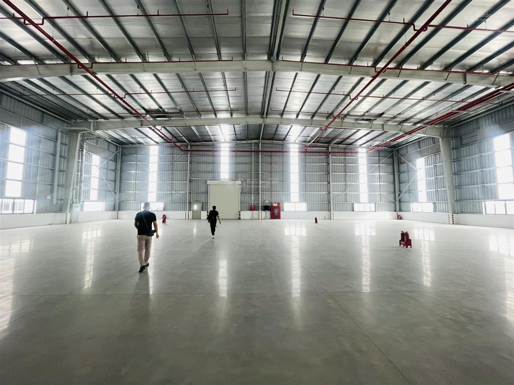 Cho thuê 10.000m2 xưởng (có ngăn nhỏ) trong kcn thuận thành, bắc ninh. thành lập được dn fdi, epe