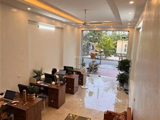 Chính chủ cho thuê văn phòng ở võ cường, bắc ninh. sẵn bàn ghế. giá thuê 10 tr/tháng