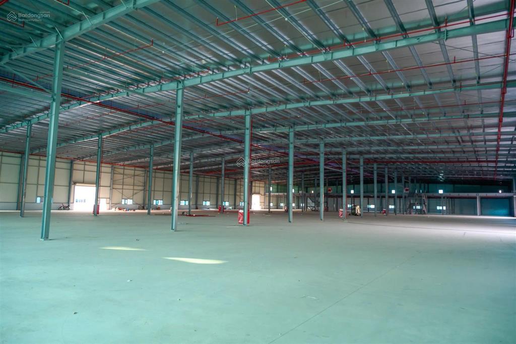 Cho thuê xưởng ở kcn yên phong, bắc ninh. dt 10.000m2(có ngăn nhỏ). pccc tự động. thành lập dn fdi
