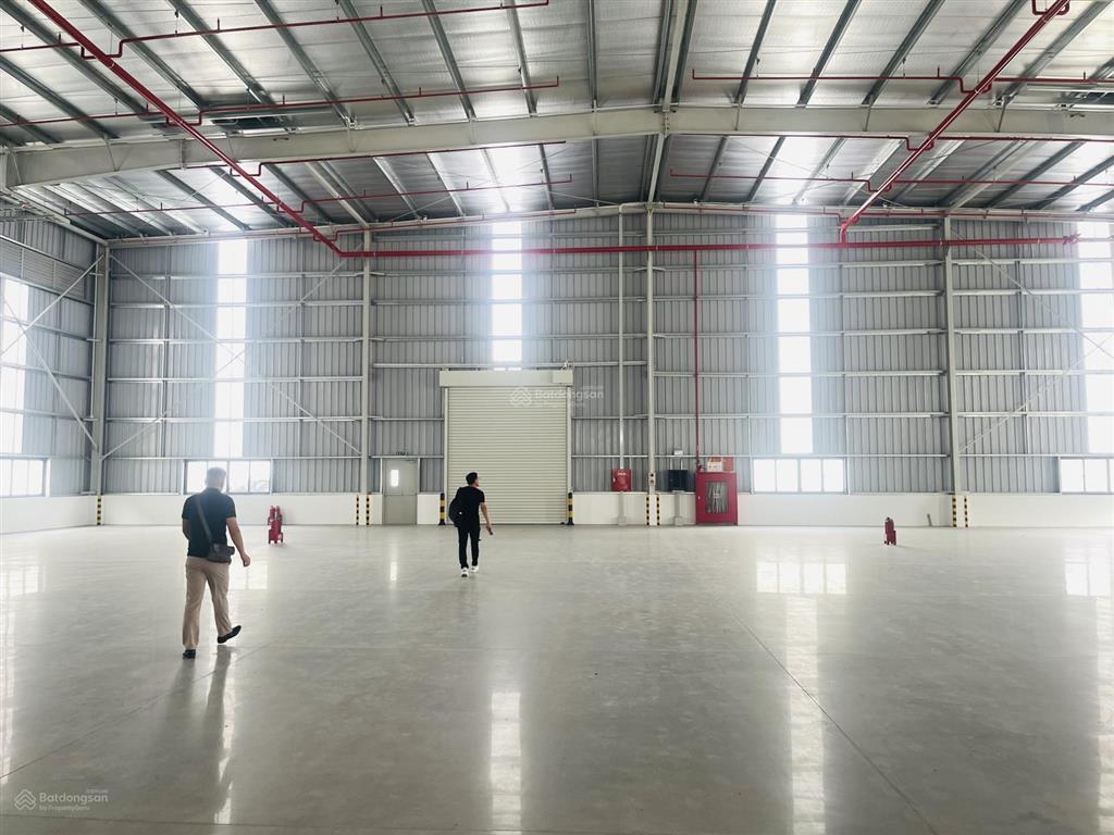 Cho thuê xưởng ở kcn yên phong, bắc ninh. dt 10.000m2(có ngăn nhỏ). pccc tự động. thành lập dn fdi