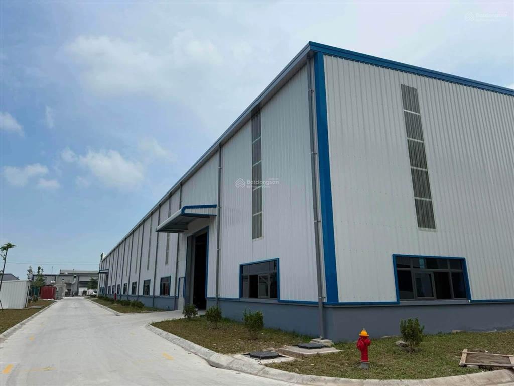 Cho thuê xưởng ở kcn yên phong, bắc ninh. dt 10.000m2(có ngăn nhỏ). pccc tự động. thành lập dn fdi