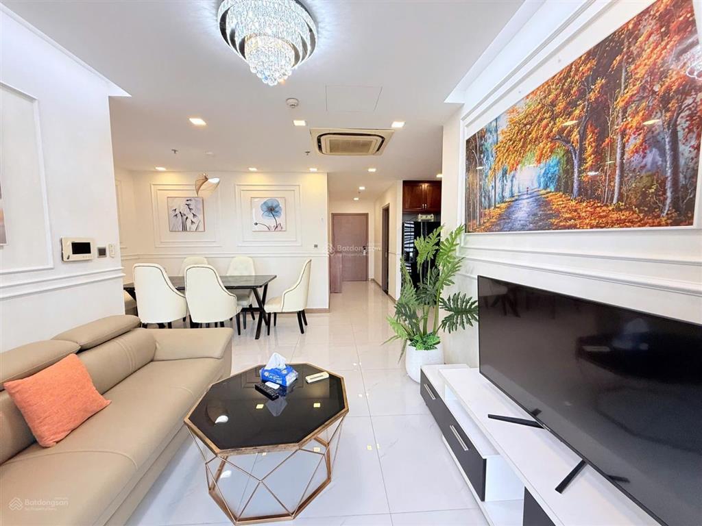 Giảm 300tr, cần bán gấp căn hộ 2pn  dt 80m2 ở đường phạm văn đồng