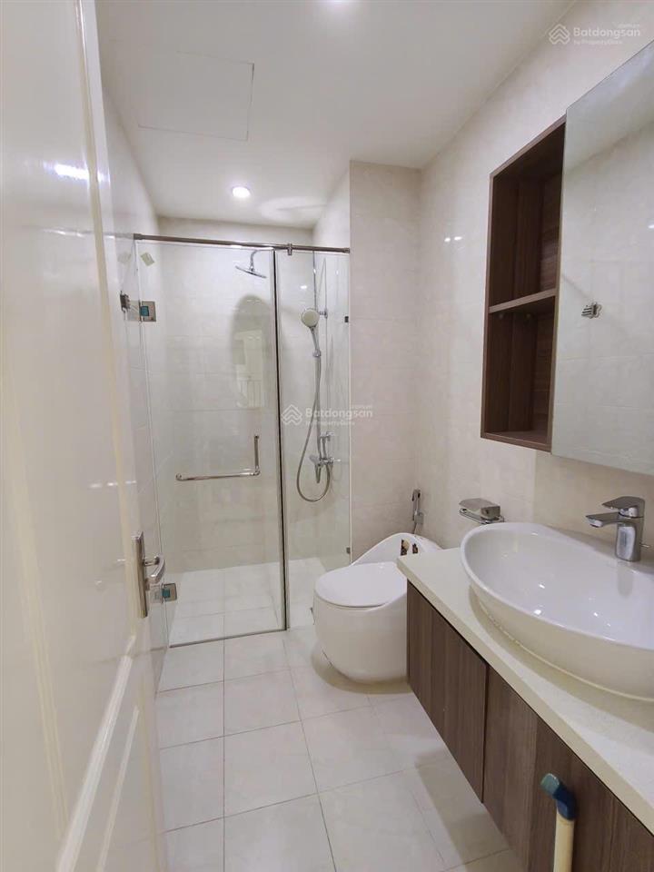 Cho thuê 2 pn nt cao cấp nhà mới đẹp view đông nam 25tr/ tháng. hình thật 100%