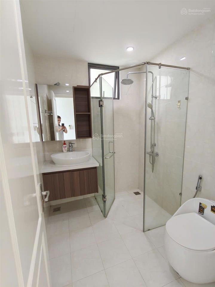 Cho thuê 2 pn nt cao cấp nhà mới đẹp view đông nam 25tr/ tháng. hình thật 100%