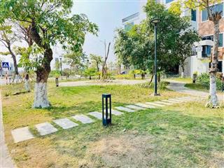 Bán lô đất mặt phố view vườn hoa KĐT Tân Phú Hưng, TP HD, 67.5m2, mt 4.5m, chỉ 3.0x tỷ