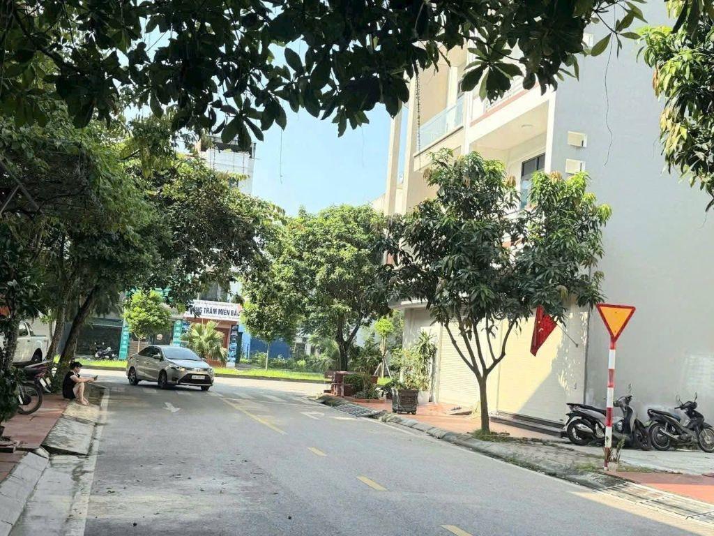Bán đất mặt phố Nguyễn Thiện, Tây Nam Cường, TP Hải Dương, 62.67m2, mt 5m, đường 13.5m, giá tốt