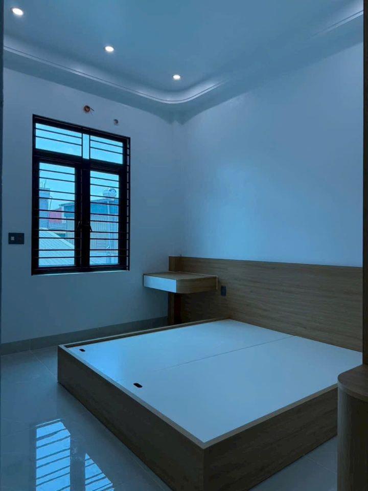 Bán nhà 3 tầng ngõ phố Đông Khê, ph Ngọc Châu, TP HD, 43m2, mt 7m, 3 ngủ, 3vs, 2.6x tỷ