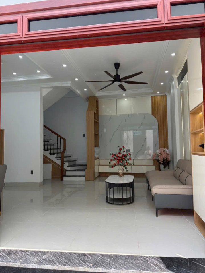 Bán nhà 3 tầng ngõ phố Đông Khê, ph Ngọc Châu, TP HD, 43m2, mt 7m, 3 ngủ, 3vs, 2.6x tỷ