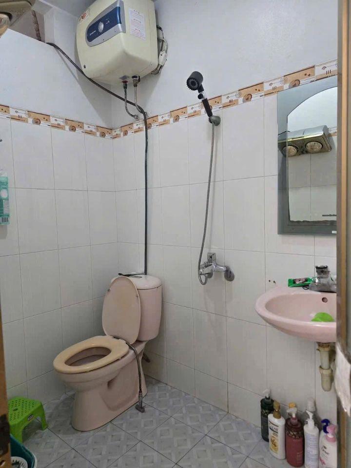 Bán nhà 3 tầng mặt đường Trần Văn Giáp, KĐT Vạn Phúc, TP HD, 66m2, mt 6m, 4 ngủ, 4.x tỷ