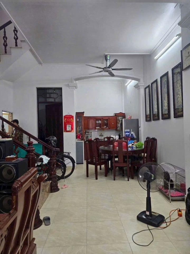Bán nhà 3 tầng mặt đường Trần Văn Giáp, KĐT Vạn Phúc, TP HD, 66m2, mt 6m, 4 ngủ, 4.x tỷ