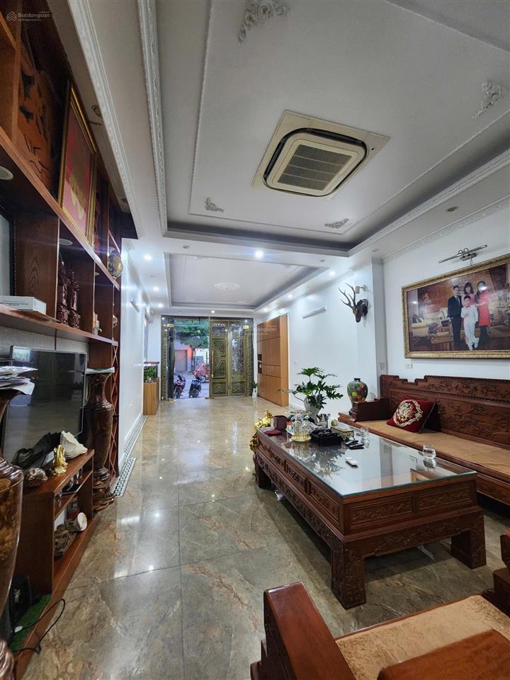 Vị trí đỉnh kinh doanh  mặt tiền 5m hot phố  giá quá rẻ  đang cho thuê kinh doanh 35 triệu