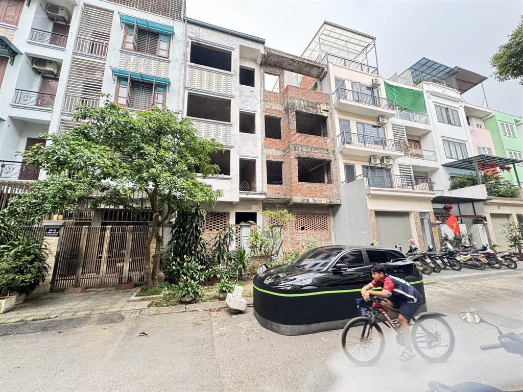 83m nhà thô nguyên bản  trục thông  không lỗi gì  giá đầu tư 18,x tỷ