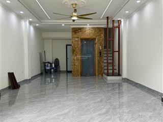 Thang máy  mặt tiền 5m  nhà tuyệt đẹp dân xây  phân lô vỉa hè không lỗi gì  giá quá đẹp