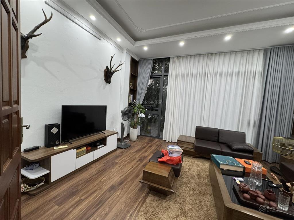 Lô góc  ô tô tránh phố cổ tô hiệu  nhà 5 tầng dân xây  nội thất xịn  hàng hiếm