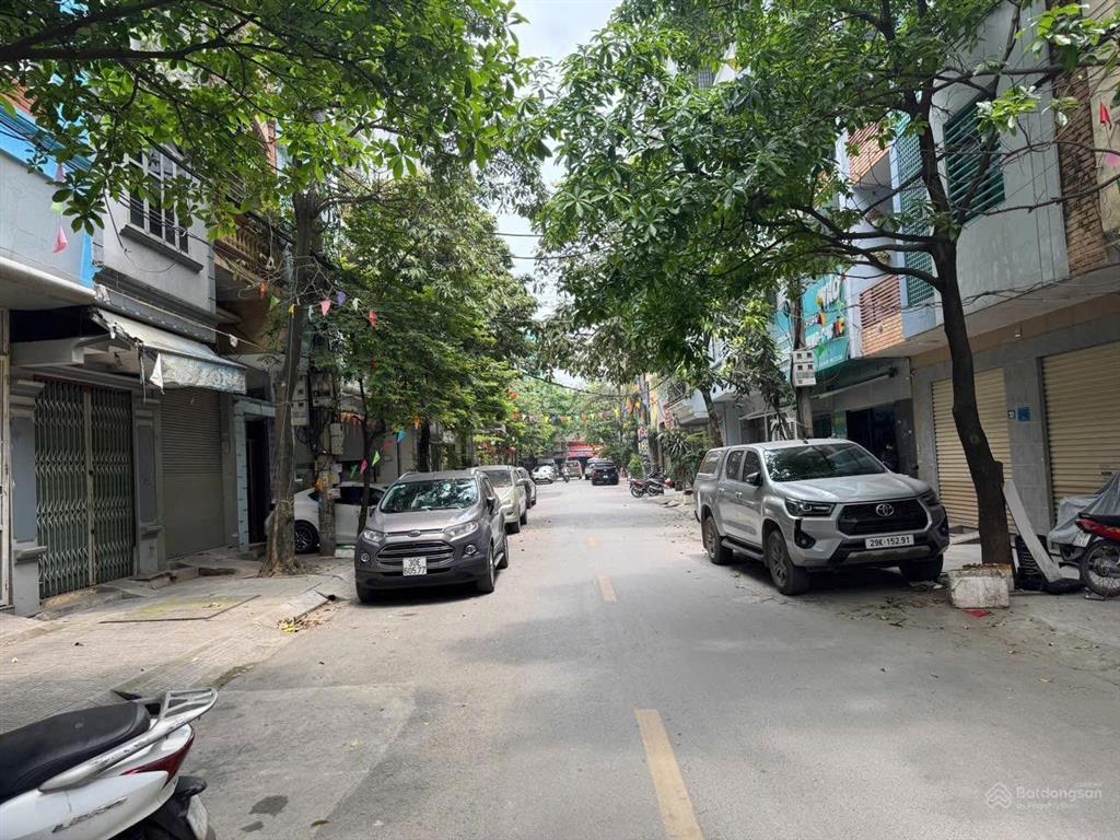 45m  5 tầng  mt 4.5m  mặt phố lý thường kiệt  đoạn phố thông 3 ô tô tránh  vỉa hè 4m
