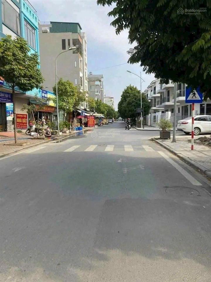 Mặt sau phố phan kế toại  đối diện aeon hà đông  gpxd 7 tầng  rẻ tuyệt đối