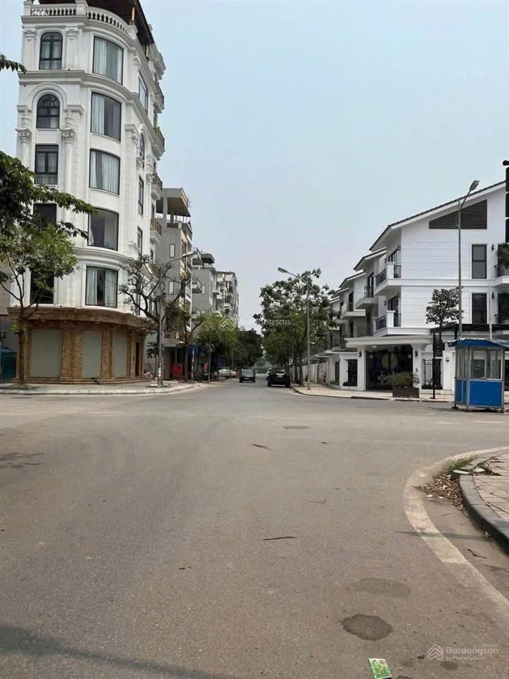Mặt sau phố phan kế toại  đối diện aeon hà đông  gpxd 7 tầng  rẻ tuyệt đối