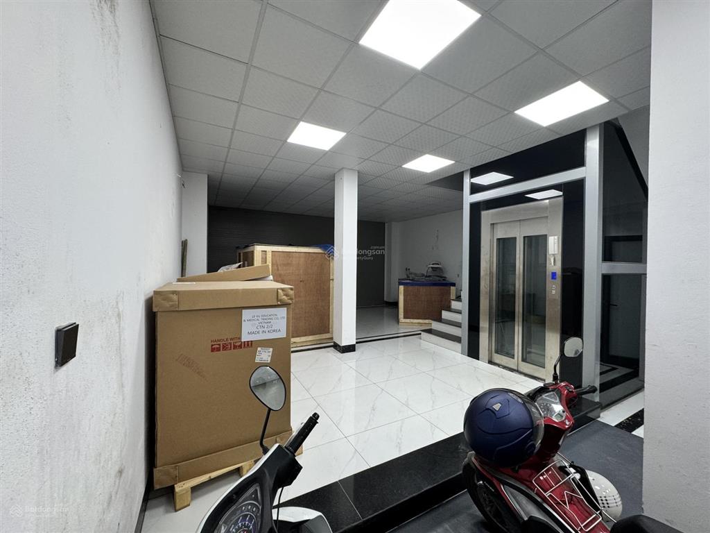 8 tầng thang máy  mt 7m 2 mặt đường trước sau  rẻ nhất himlam vạn phúc
