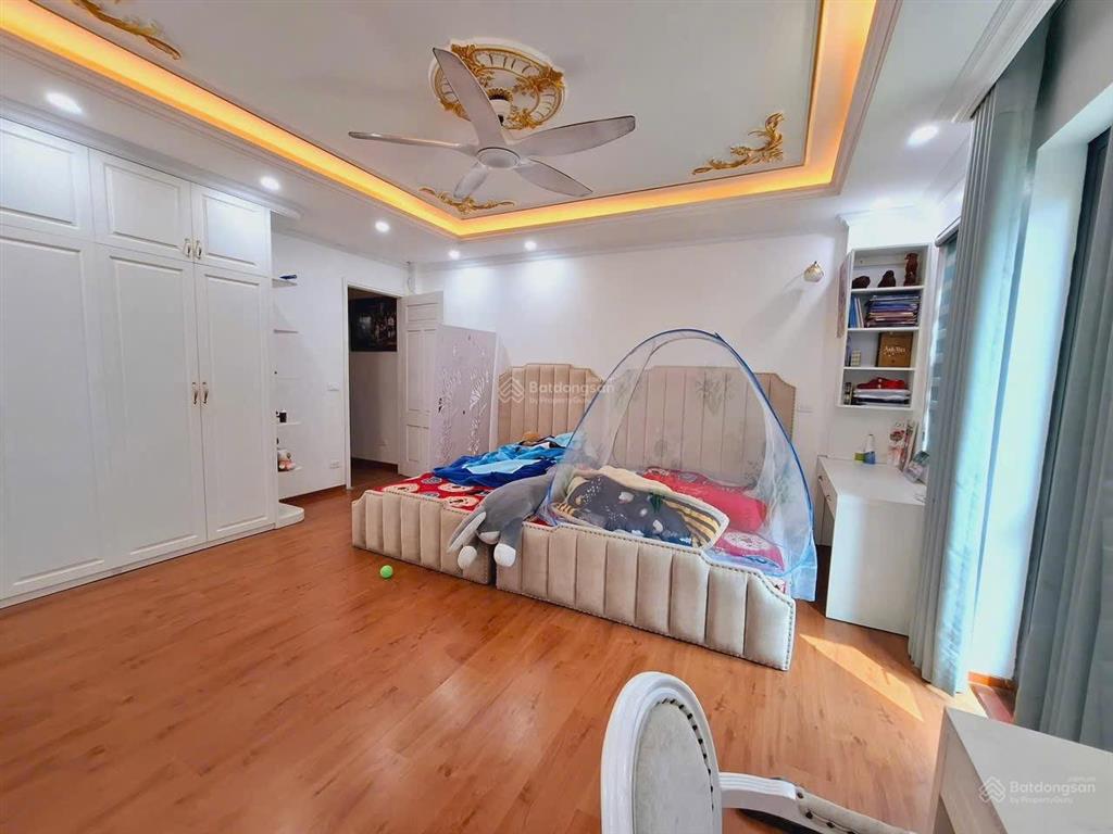 7 tầng thang máy  mặt phố trần đăng ninh  mt 5m  nhà đẹp dân xây  không lỗi gì, giá 15 tỷ