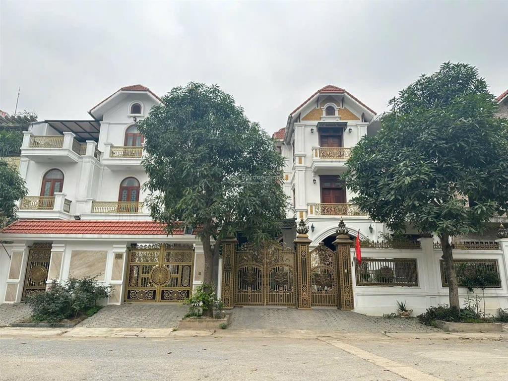 Biệt thự văn phú  đường 17m  hoàn thiện siêu đẹp  giá hơn 3 chục tỷ