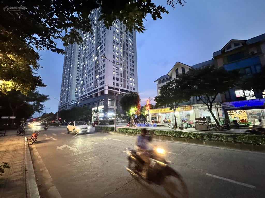 Thang máy siêu đẹp  trục chính kinh doanh  khu c geleximco  giá đầu tư