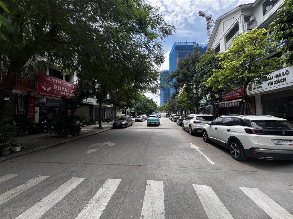 Trục chính kinh doanh  chân chung cư an bình khu c gleximco  hoàn thiện  giá siêu tốt