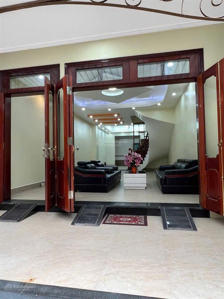 Bán gấp 16.8 tỷ  83m2 5tầng mt 5m  đường thông không lỗi  lk kđt văn khê  đang cho thuê 20 tr